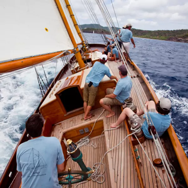 yacht-team-building